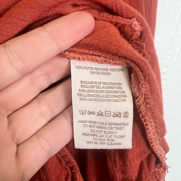 Free People - Blue Bird Boho Lightweight Button Down  Raw Edge blouse Size S - Picture 10 of 12